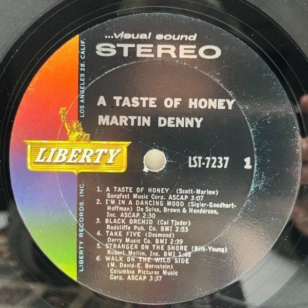 【異色のジャズコンボ作品】USオリジナル 虹ツヤ MARTIN DENNY Taste Of Honey! ('62 Liberty) マーティン・デニー 米 初回プレス_画像3