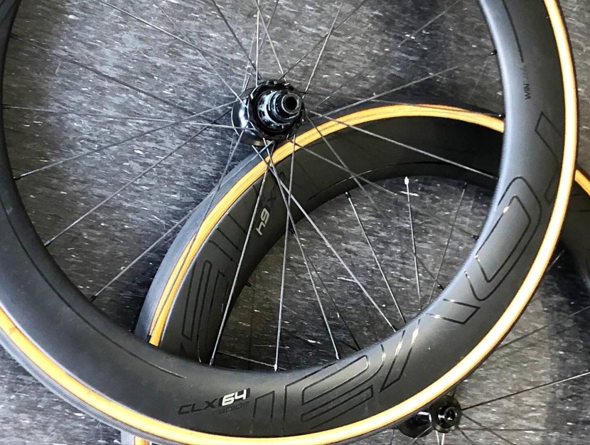 即納 新品 シマノ新型デュラエース 油圧ディスクブレーキキャリパー