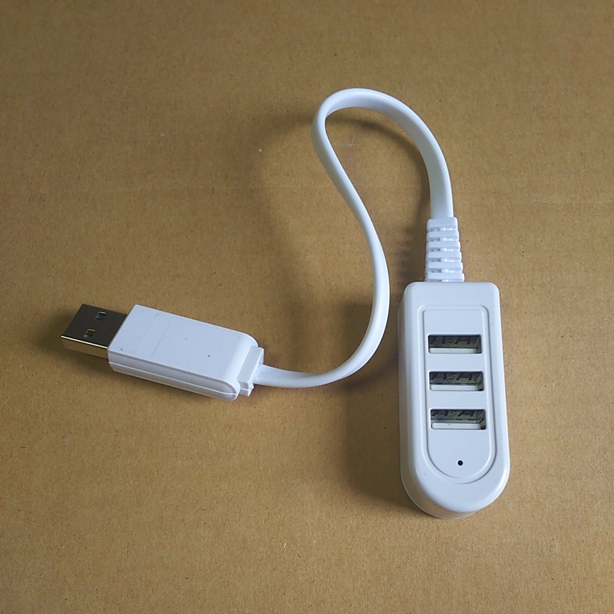 ★3ポートUSBハブ 電源供給 スマホ充電 PCデータ転送 USB2.0