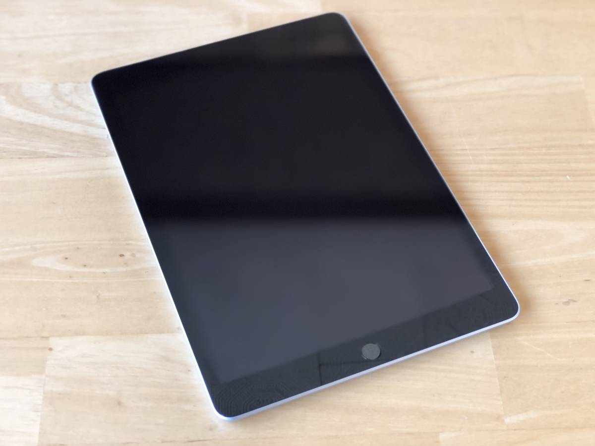 購入わずか数日【ほぼ新品】Apple iPad 9th Gen 第9世代 64GB Wi-Fi