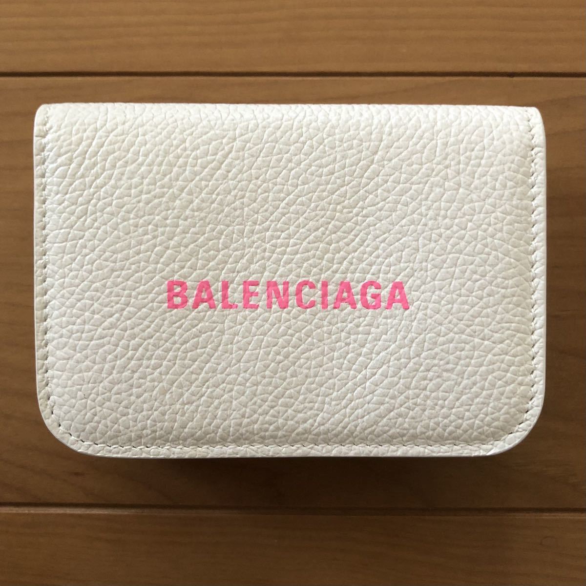 BALENCIAGA バレンシアガ キャッシュミニウォレット 財布 三つ折り コンパクト カーフスキン ホワイト ピンク 新品未使用 正規品 本物 人気_画像2