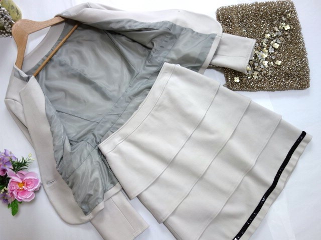 hirota* no color skirt suit * size 9 number /M* light gray color * spangled attaching tia-do skirt * go in . go in . type,.. three .