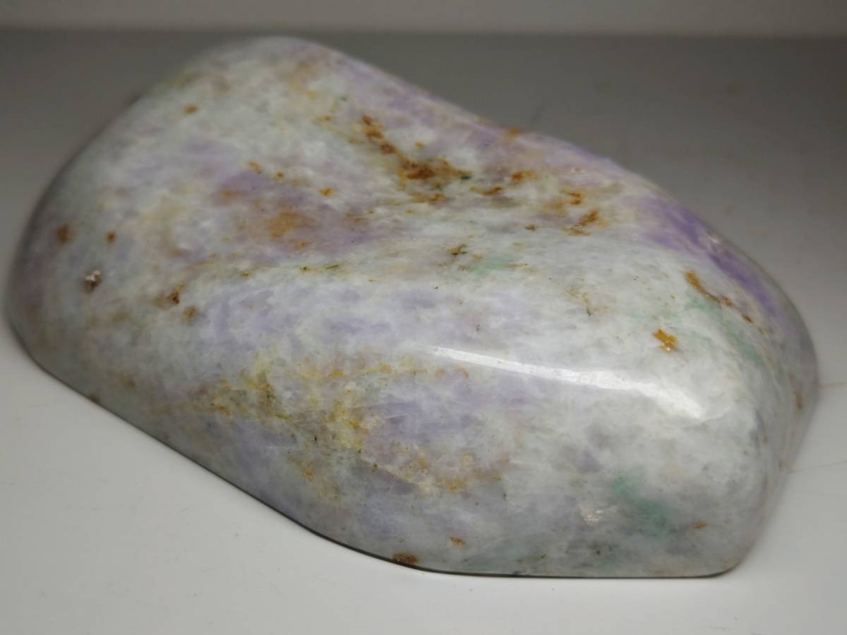 外箱不良宅配便送料無料 上質・ラベ緑 1.7kg 翡翠 ヒスイ 原石 鑑賞石