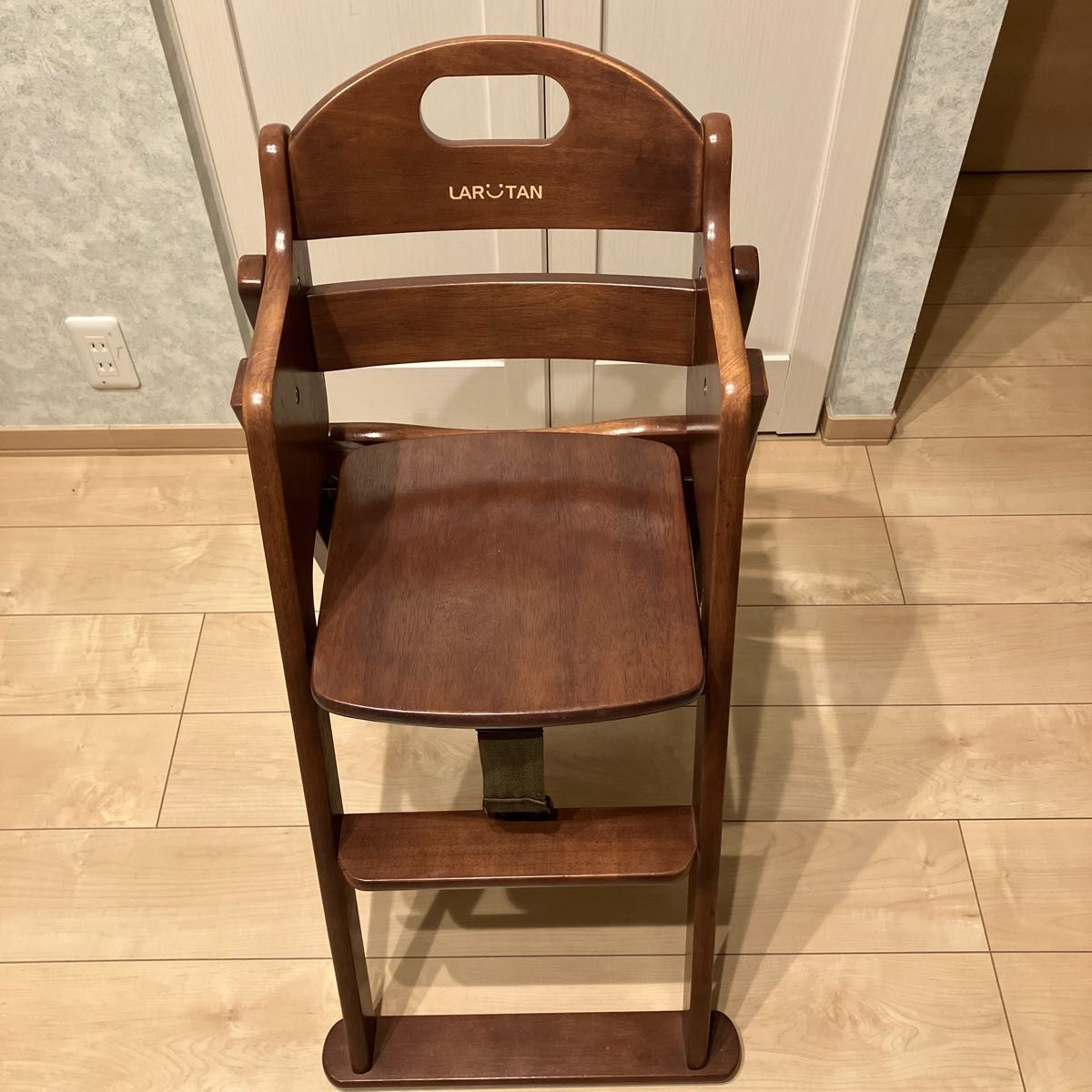 カトージ KATOJI 木製 ベビーチェア ラルタン LAR TAN カトージ KATOJI 木製 ベビーチェア ラルタン LAR TAN