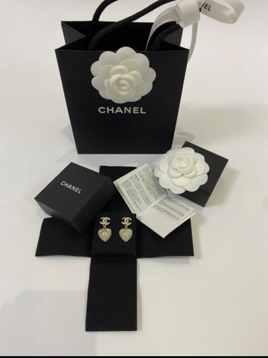 【大人気♪】CHANEL ★ピアス　ラスト1点！国内完売！