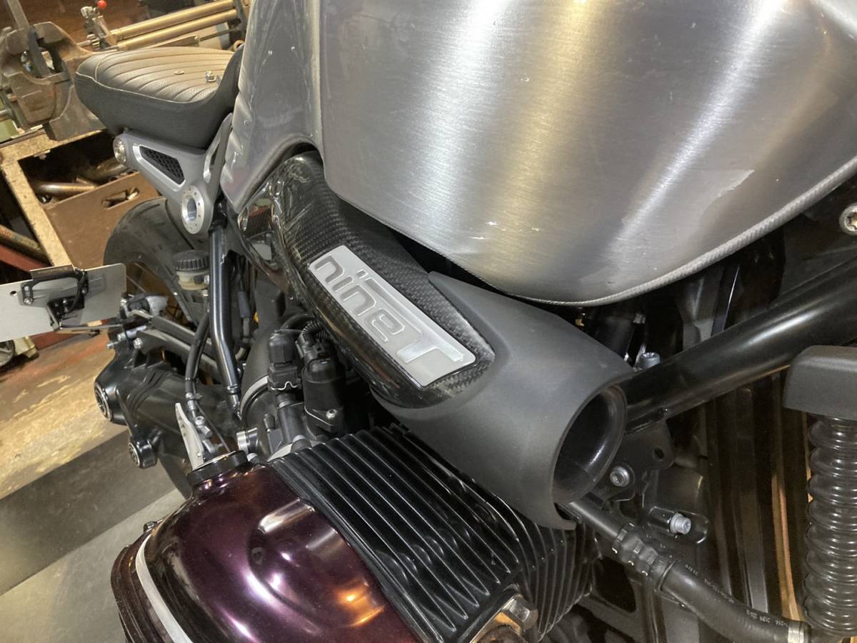 色々な BMW R nineT 純正 カーボンエアダクトカバー アクセサリー
