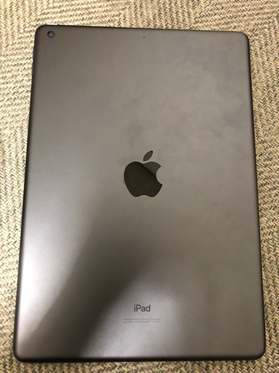 しています iPad 第七世代 32GB Wi-Fiモデル 箱付き FnwQ0