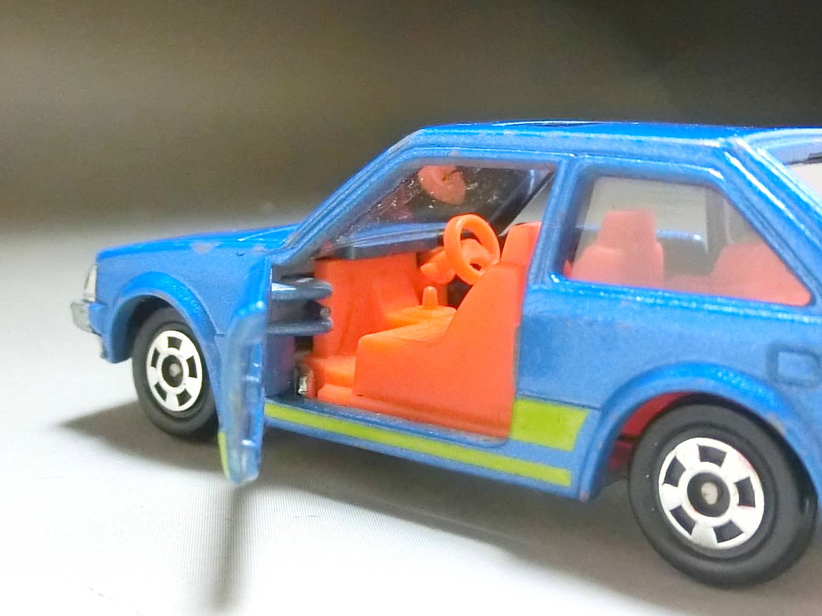 ビンテージ TOMICA トミカ マツダ ファミリア 1500XG 一般輸出 4 ビンテージ TOMICA トミカ マツダ ファミリア 1500XG 一般輸出 4