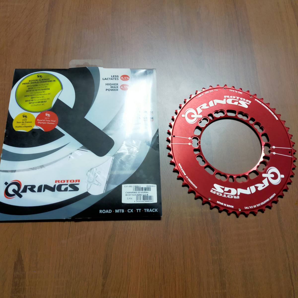 Q-RINGS　AERO　50T　RED　BCD110mm　5穴　ROTOR ローター　OVAL　楕円　オーバル