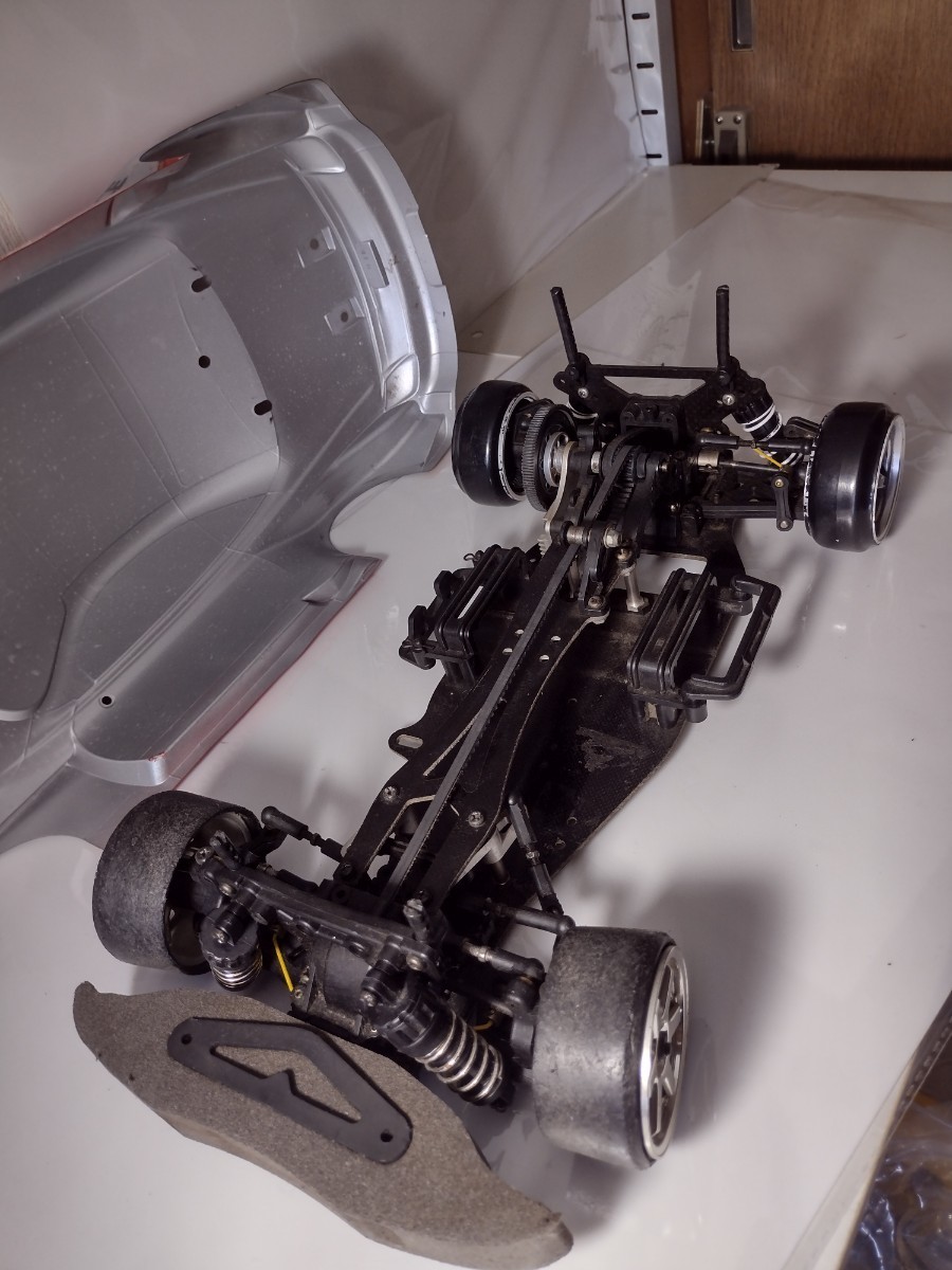 京商 TF-3 TOM´S SC430 マシンレス ボディ シャーシのみ