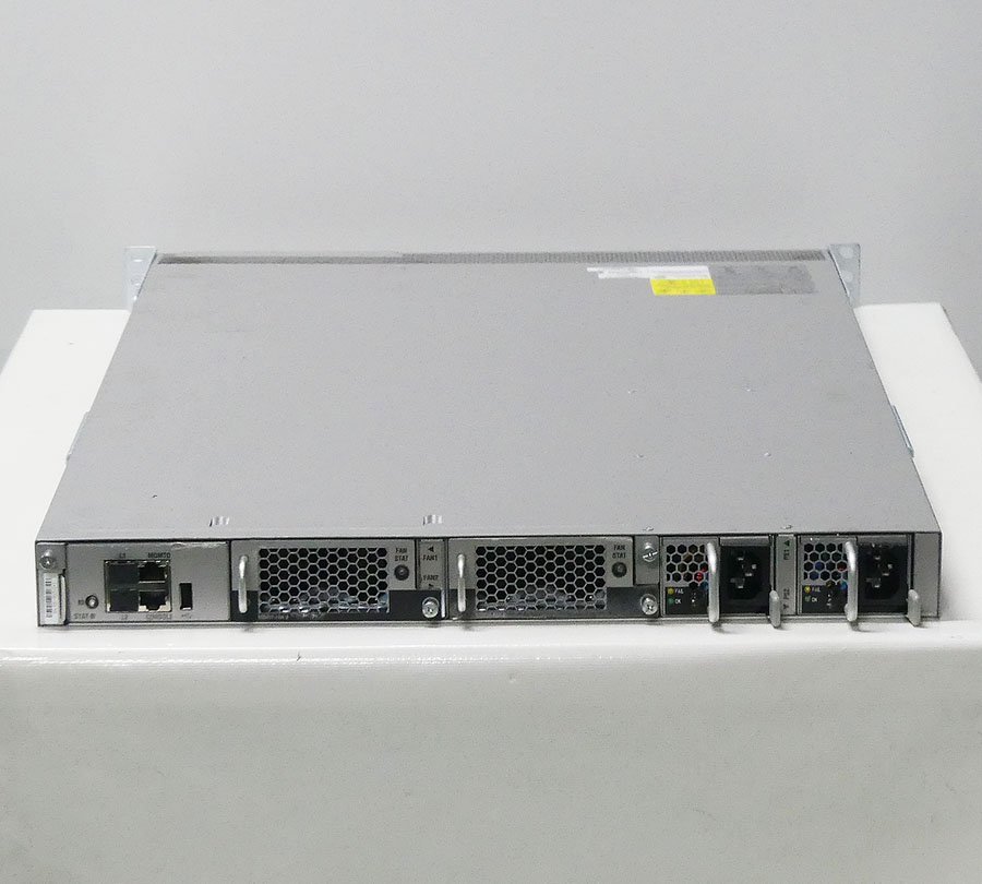 Cisco Nexus 5000 Series スイッチ Nexus 5548UP (N5K-C5548UP V01) 中古 シスコ 起動時エラー ジャンク品 J☆_画像3