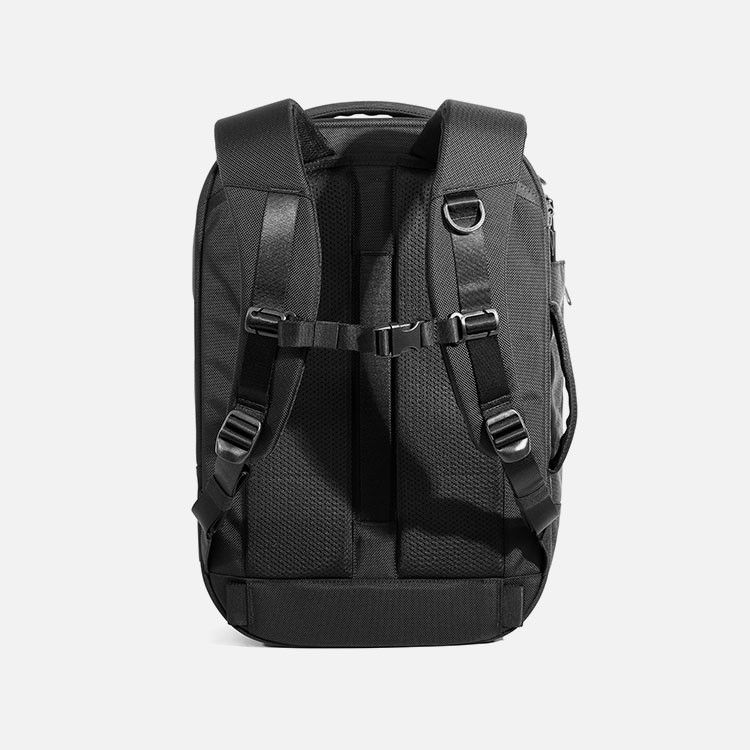 人気新品 バックパック Aer Day Pack Travel Aer Pack Black 2 Small