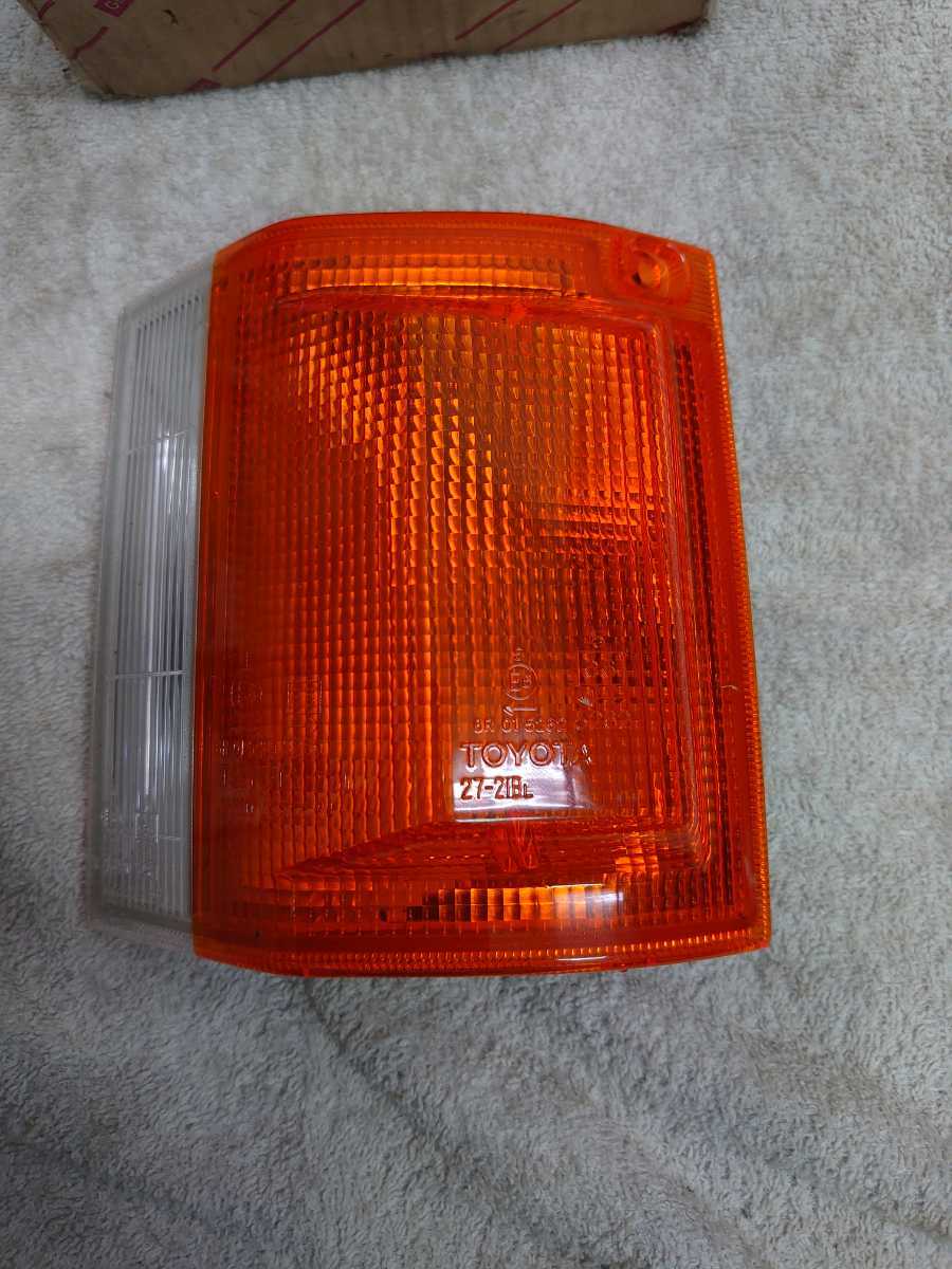 [ long time period stock discharge ]TOYOTA original Lite Ace truck KM51 left corner lamp lens 