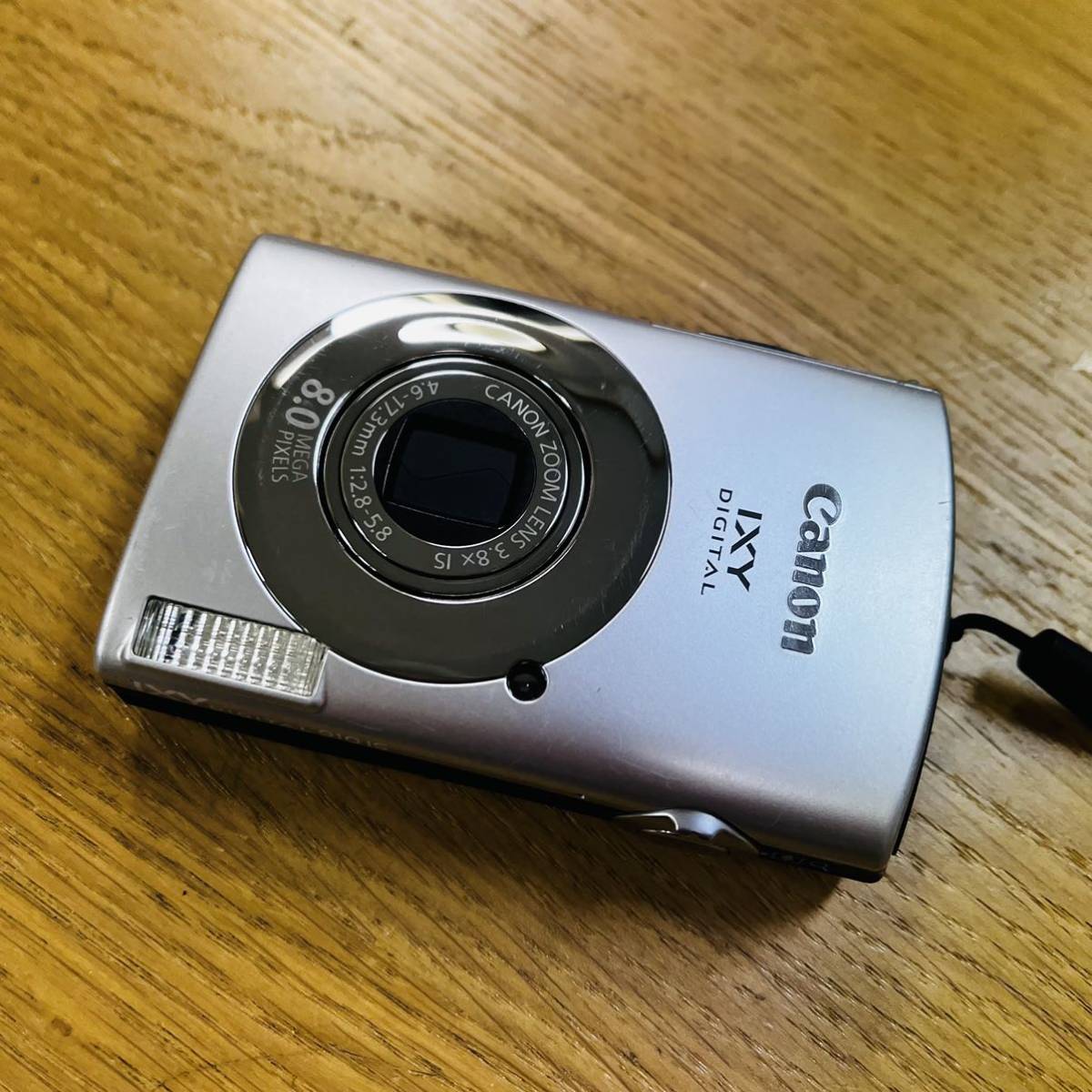 Canon IXY DIGITAL 910 is デジタルカメラ NN769の画像1