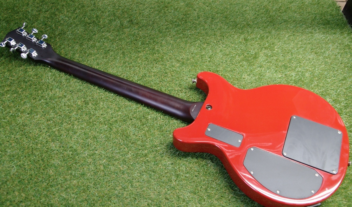 Yahoo!オークション - XMAS GUITAR COMPANY CHILD アンプ内蔵 Yahoo!オークション - XMAS GUITAR COMPANY CHILD アンプ内蔵