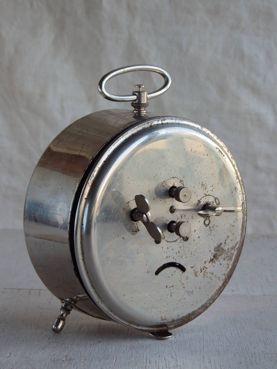 フランスアンティーク 時計 置時計 目覚まし時計 古い 手巻き ブロカント ビンテージ 蚤の市 仏 ジャンクの画像4