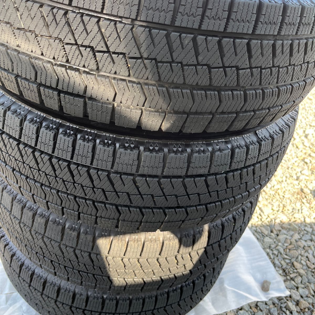 スタッドレスタイヤ　ブリヂストンブリザック185/70R14  バリ山　HONDA車などコンパクトカー対応　格安！