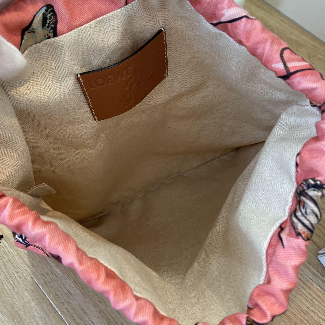 限定販売】 美品 LOEWE ロエベドローストリングポーチ 巾着バッグ