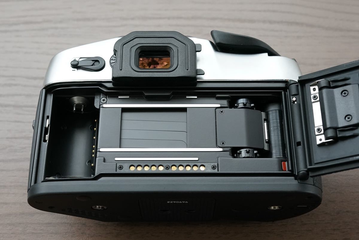 ほぼ未使用品 Leica ライカ R8 ボディ シルバー 付属品完備 フィルム
