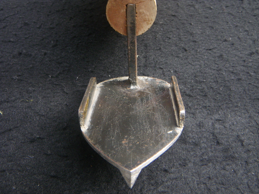 159g 9㎜ 鏝 左官鏝 左官道具 こて Japanese Plasterer trowel 159g 9㎜ 鏝 左官鏝 左官道具 こて Japanese Plasterer trowel