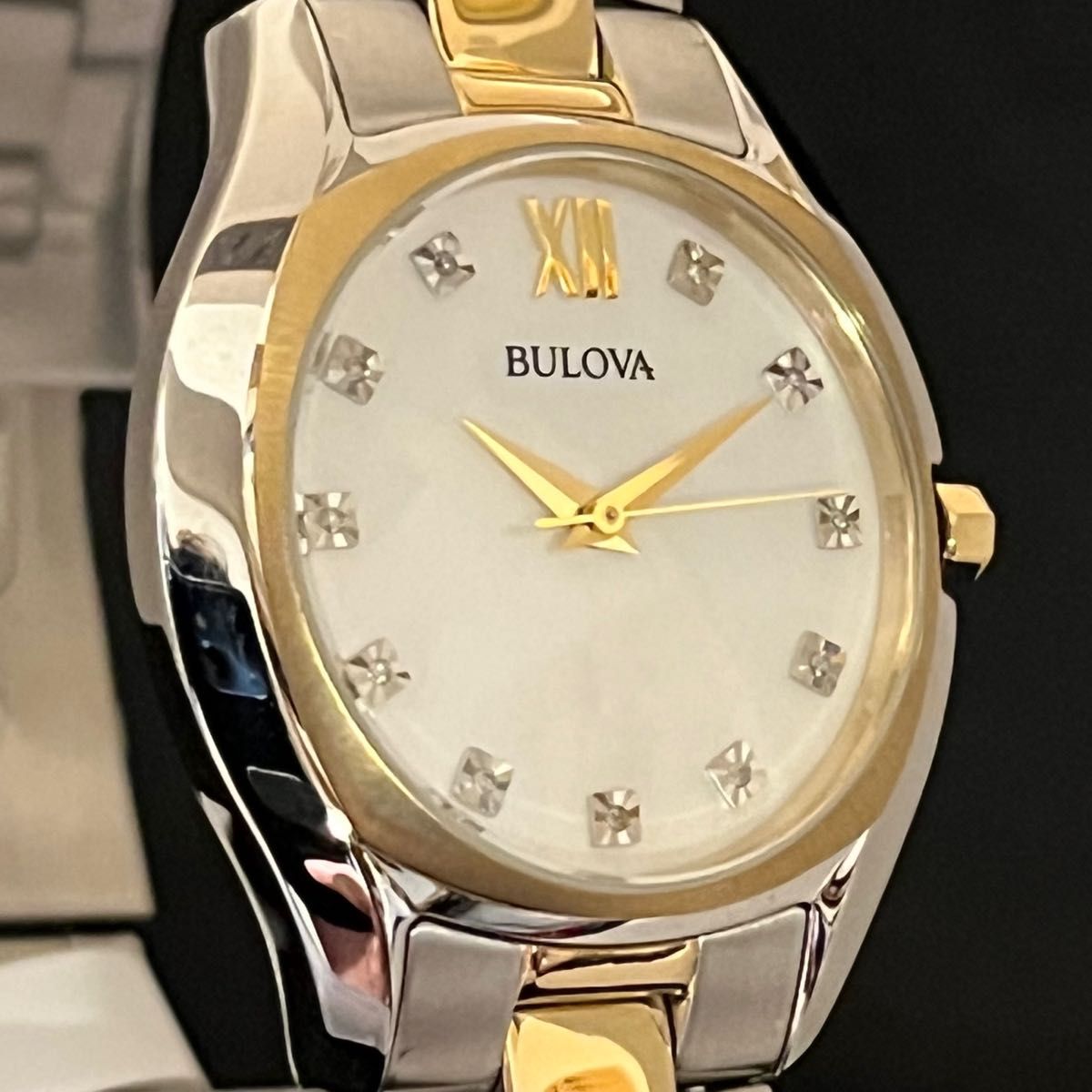 【BULOVA】展示品特価/ブローバ/レディース腕時計/お洒落/シルバー.ゴールド色/高級/マザーオブパール/綺麗/激レア/上品