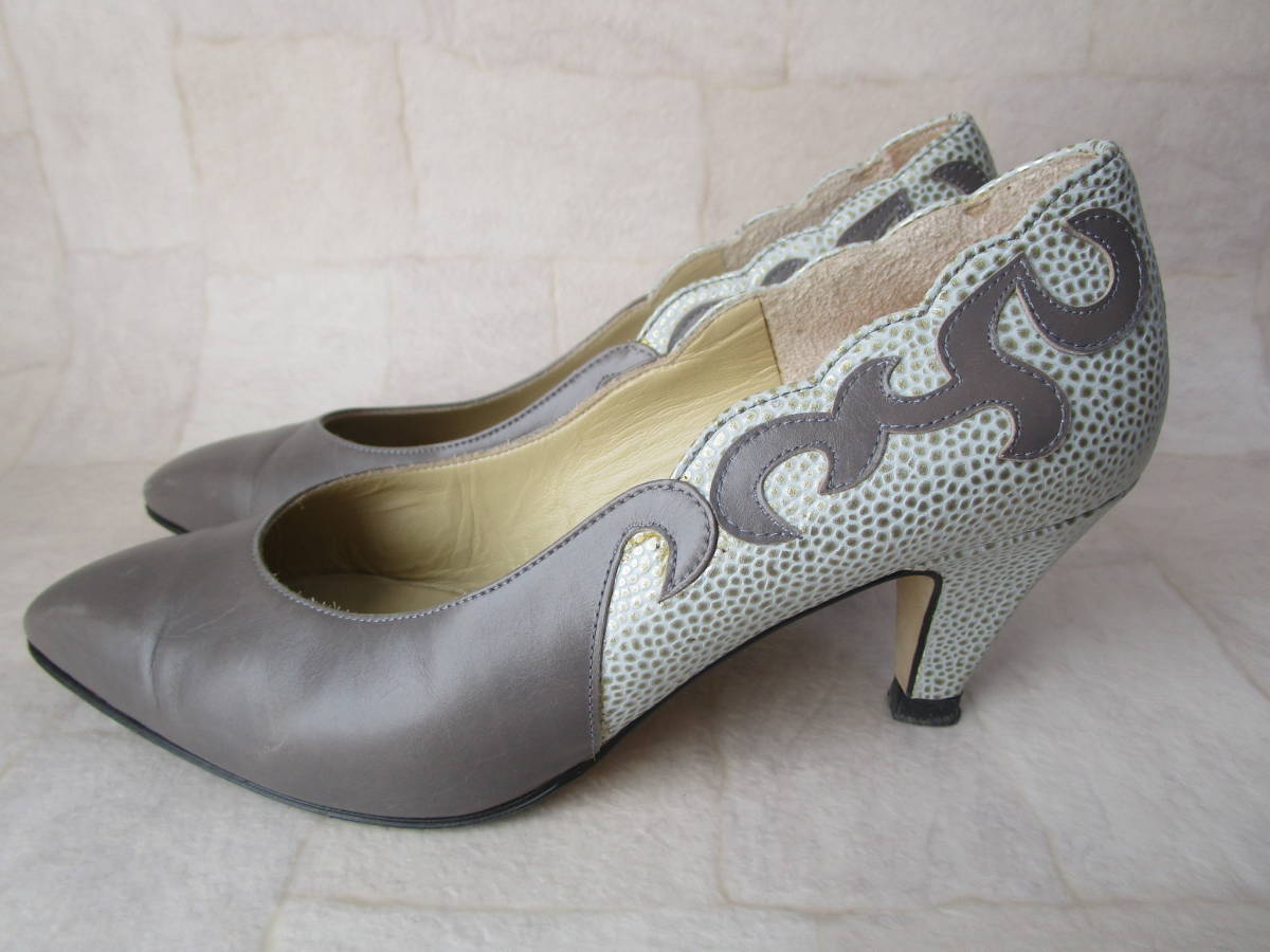 Y.23C1 SY * made in Japan RICHARD Richard pumps lady's size inscription none gray & white USED *