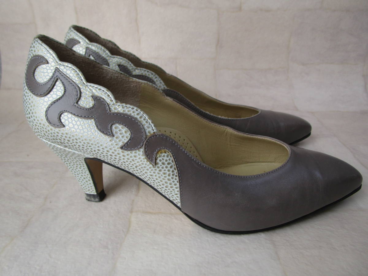 Y.23C1 SY * made in Japan RICHARD Richard pumps lady's size inscription none gray & white USED *