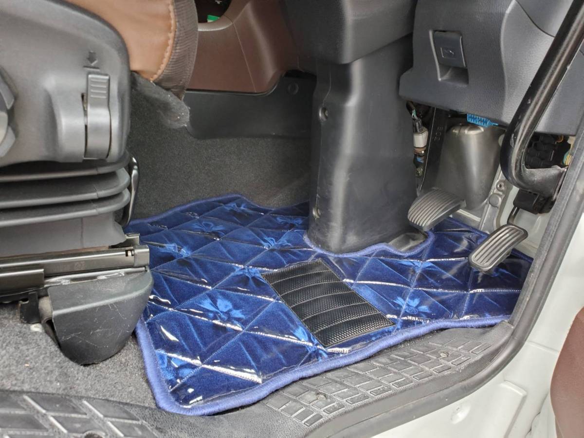 17 Super Great for moquette flower diamond quilt floor mat driver`s seat / passenger's seat Gold 