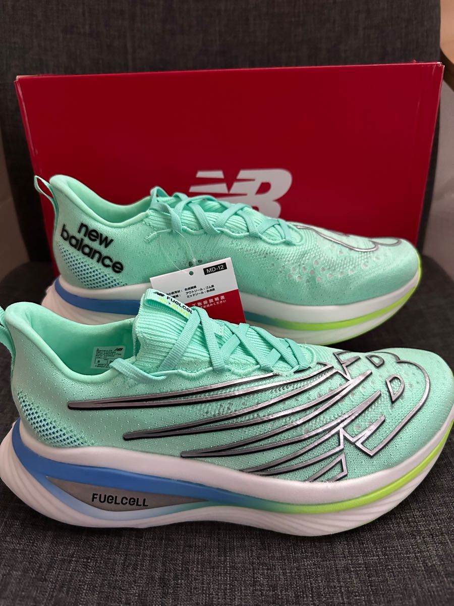 ☆新品未使用☆ニューバランス(New balance)フューエルセルスーパー