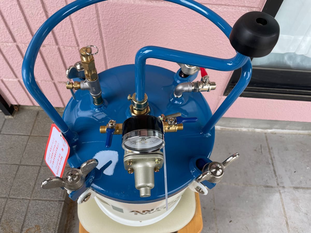アネスト岩田 塗料 加圧タンク 汎用 (手動攪拌式)20L() PT-20D アネスト岩田 塗料 加圧タンク 汎用 (手動攪拌式)20L() PT-20D