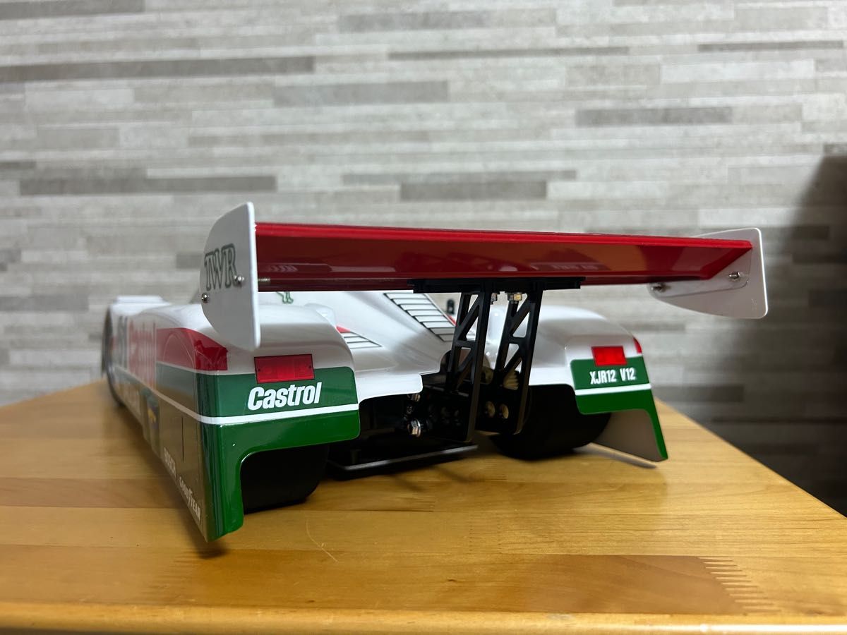 タミヤ ジャガー XJR-12 デイトナ仕様 ボディ + Cカーシャーシ タミヤ ジャガー XJR-12 デイトナ仕様 ボディ + Cカーシャーシ