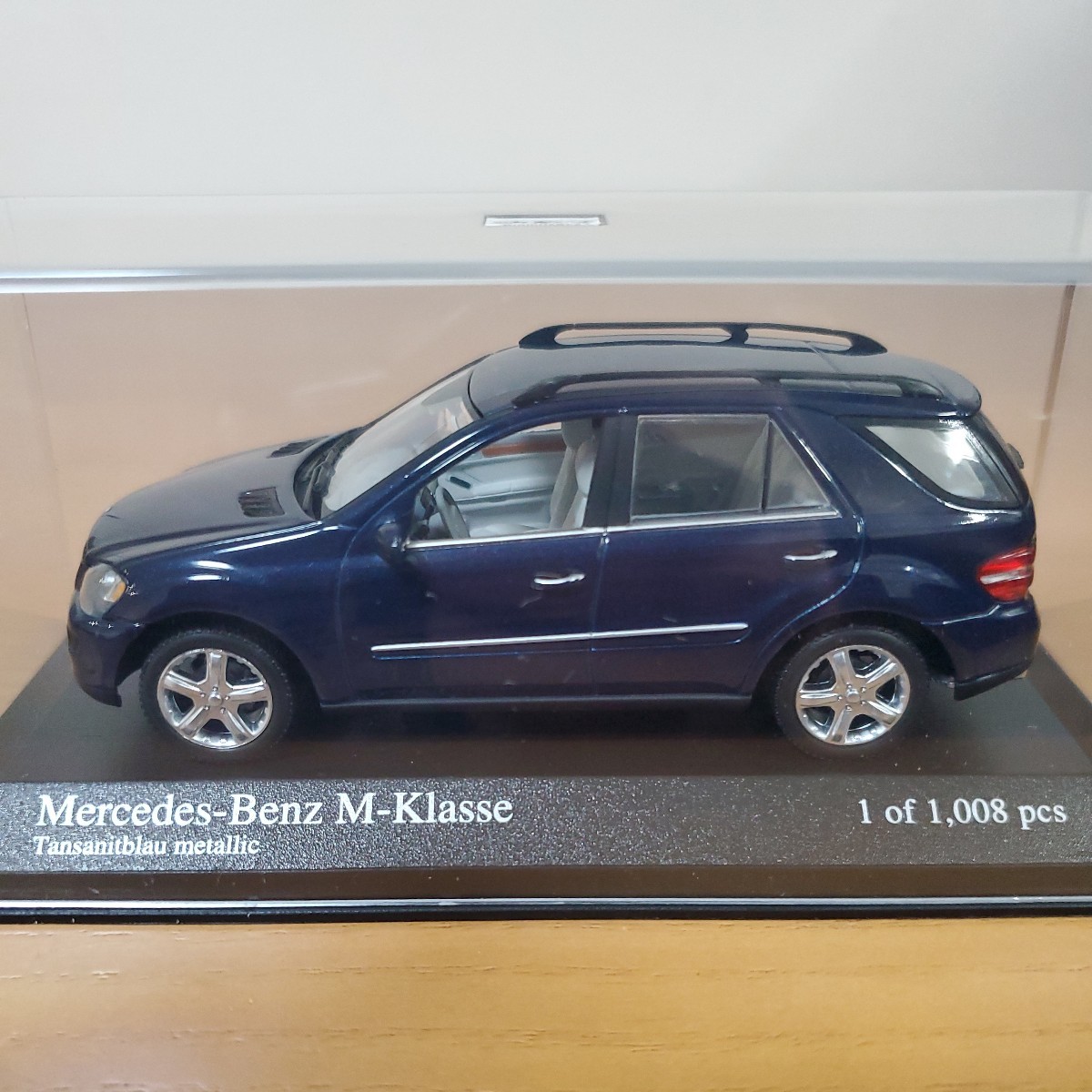 1/43 ミニチャンプス MINICHAMPS/Mercedes-Benz M-Class 2005 Tansanitblau metallic/メルセデス・ベンツ Mクラス ブルーメタリック_画像1