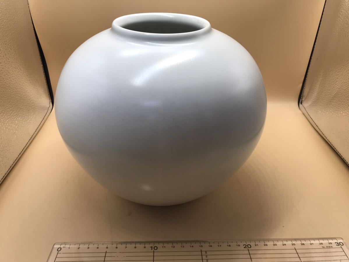 33697) белый фарфор кувшин "hu" . ваза для цветов ваза низ .. утро подробности неизвестен коробка нет цветок основа круг . форма 