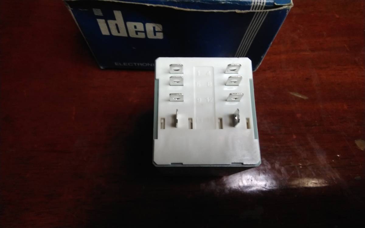  unused Omron electric timer RTB-CB1N