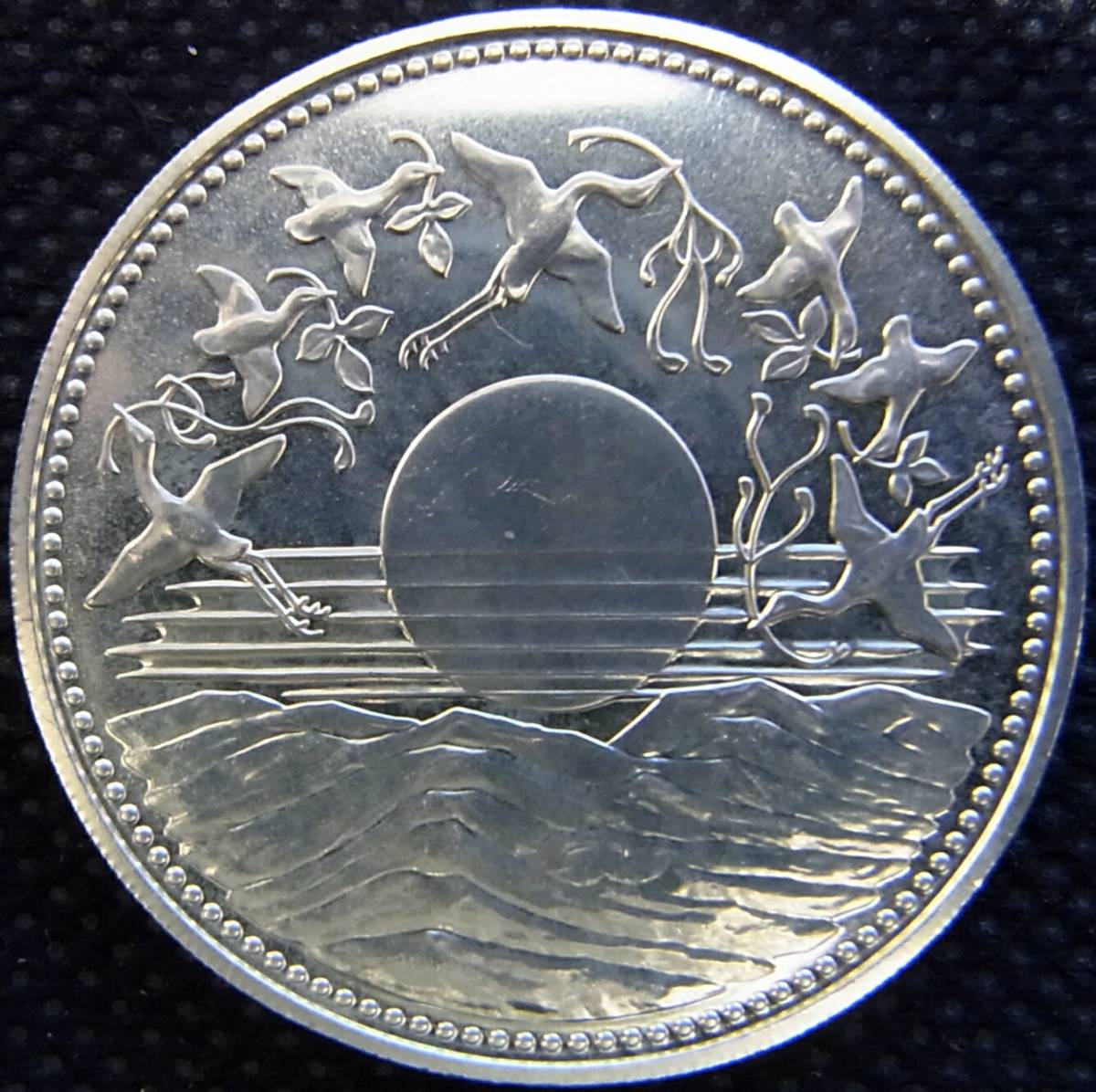 天皇陛下御在位60年記念(10,000円/銀貨幣/昭和61年)純銀SV1000シルバー