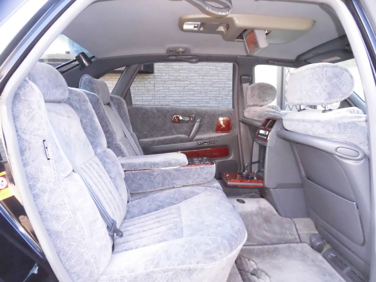  inside exterior beautiful! Nissan President Sovereign latter term model! spring suspension! rear seat flip down monitor! new vehicle inspection "shaken" 2 year acquisition after delivery!