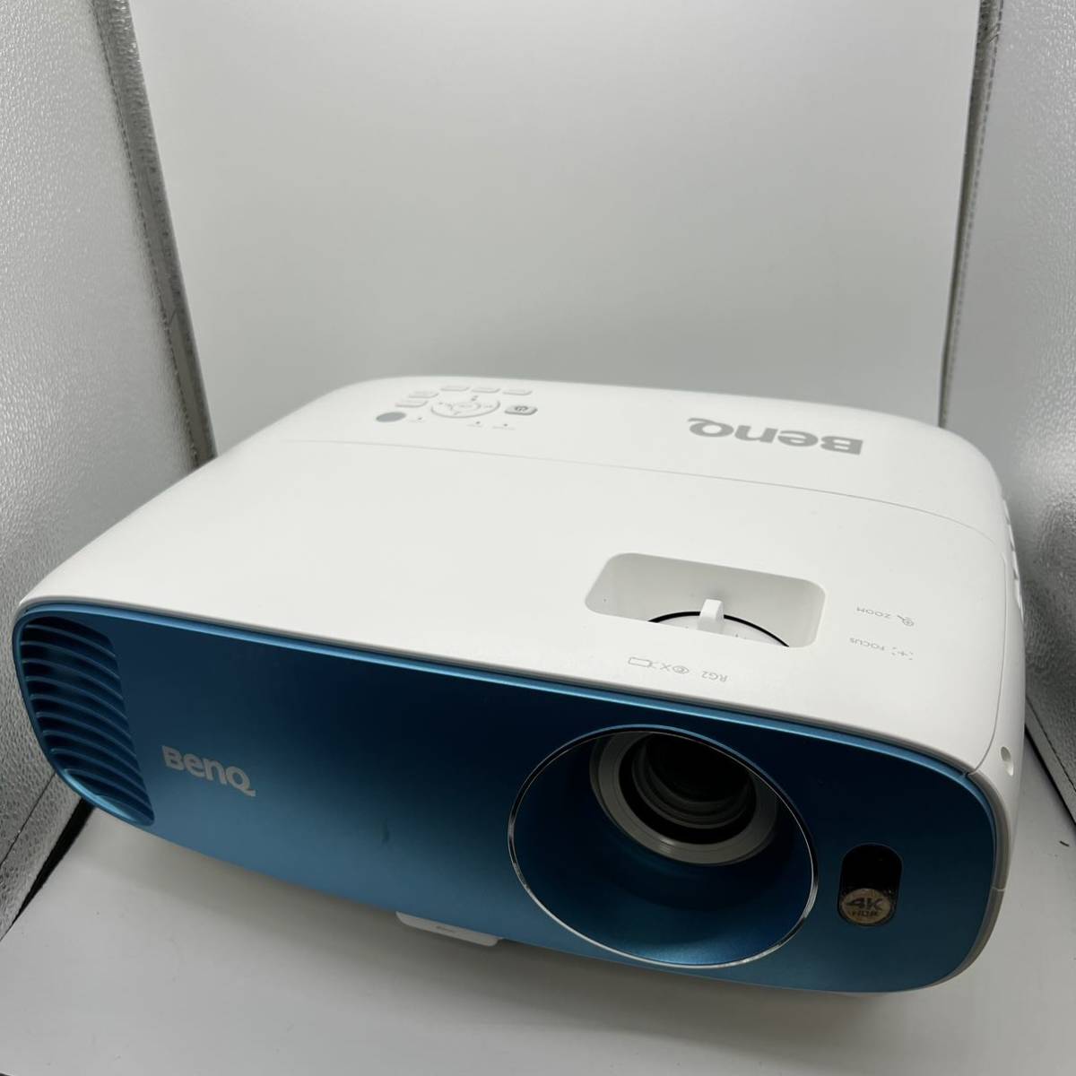 リビングル】 西542 1円~ 美品 BenQ TK800M ホームシネマ