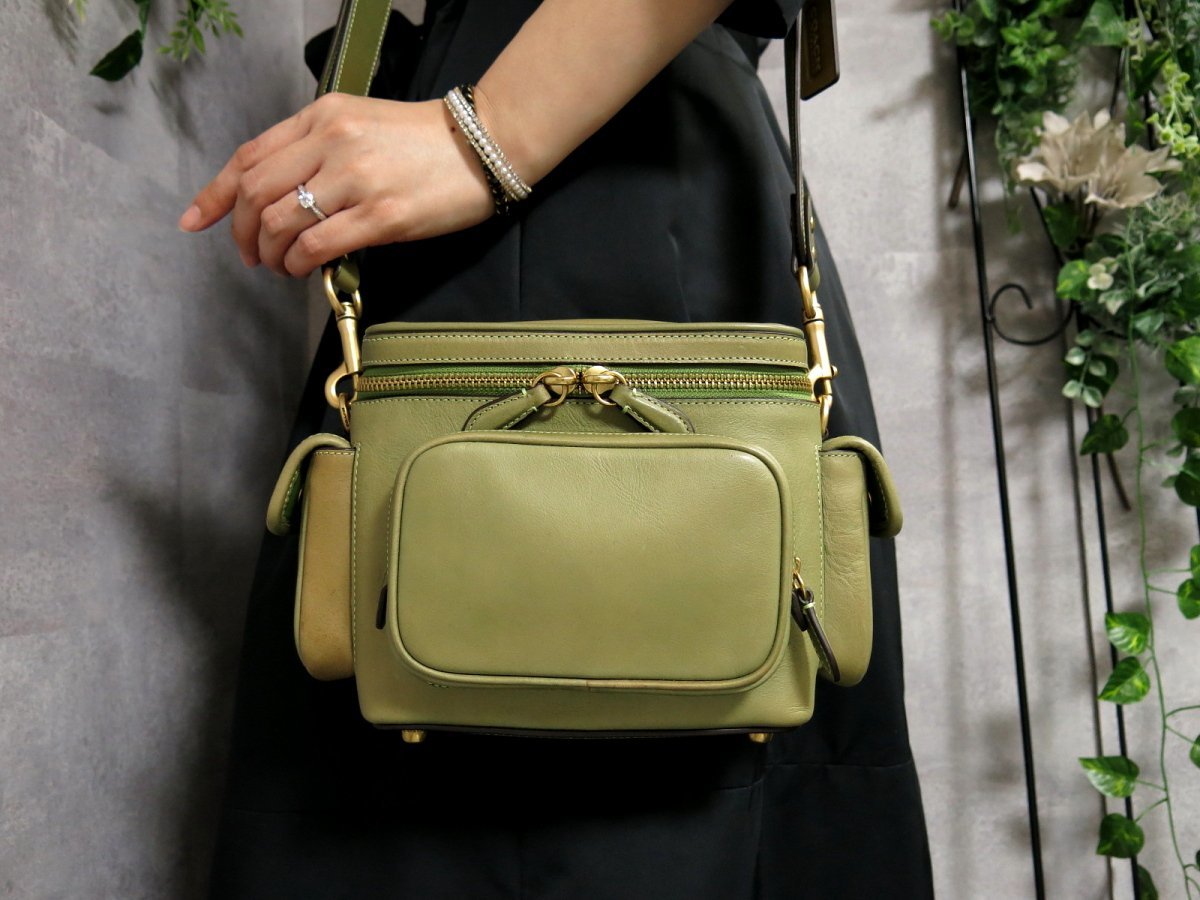 超美品○COACH コーチ○C3907 ユーティリティー クロスボディ18