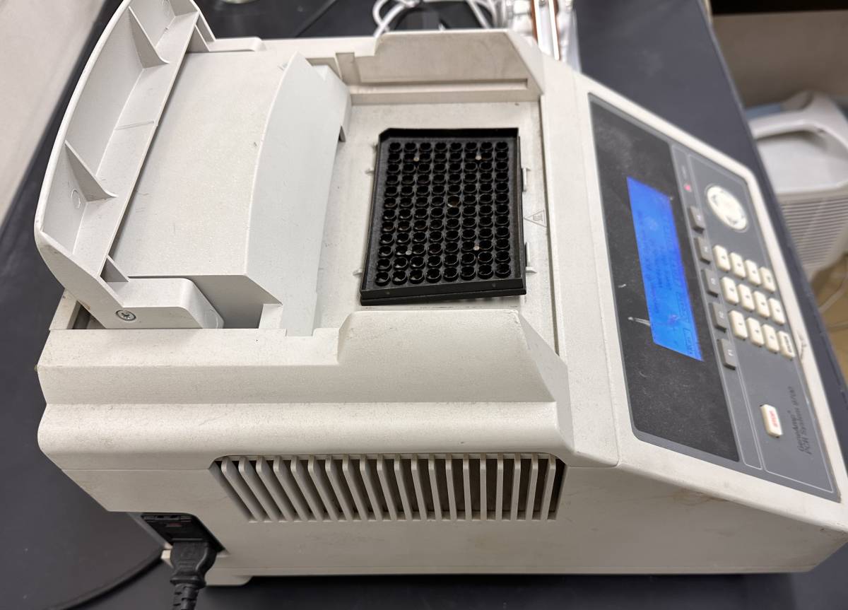 Applied Biosystems サーマルサイクラーGeneAmp PCR System 9700【】 Applied Biosystems サーマルサイクラーGeneAmp PCR System 9700【】