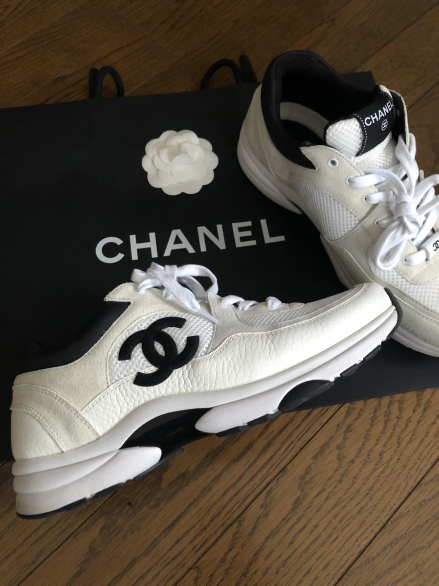 CHANEL 新作メンズスニーカー　異素材ミックス　シャネルロゴ　NIKE ティファニー型モデル_画像1