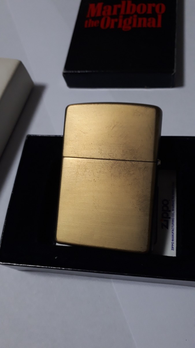 未使用 Marlboro Zippo マルボロ ジッポー ブラスケース カウボーイ デザイン 1998年製造 マールボロの画像2