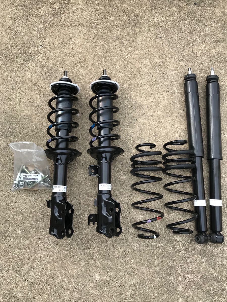 ホンダ N-ONE RS JG3 純正ショックアブソーバー リアショック ホンダ N-ONE RS JG3 純正ショックアブソーバー リアショック