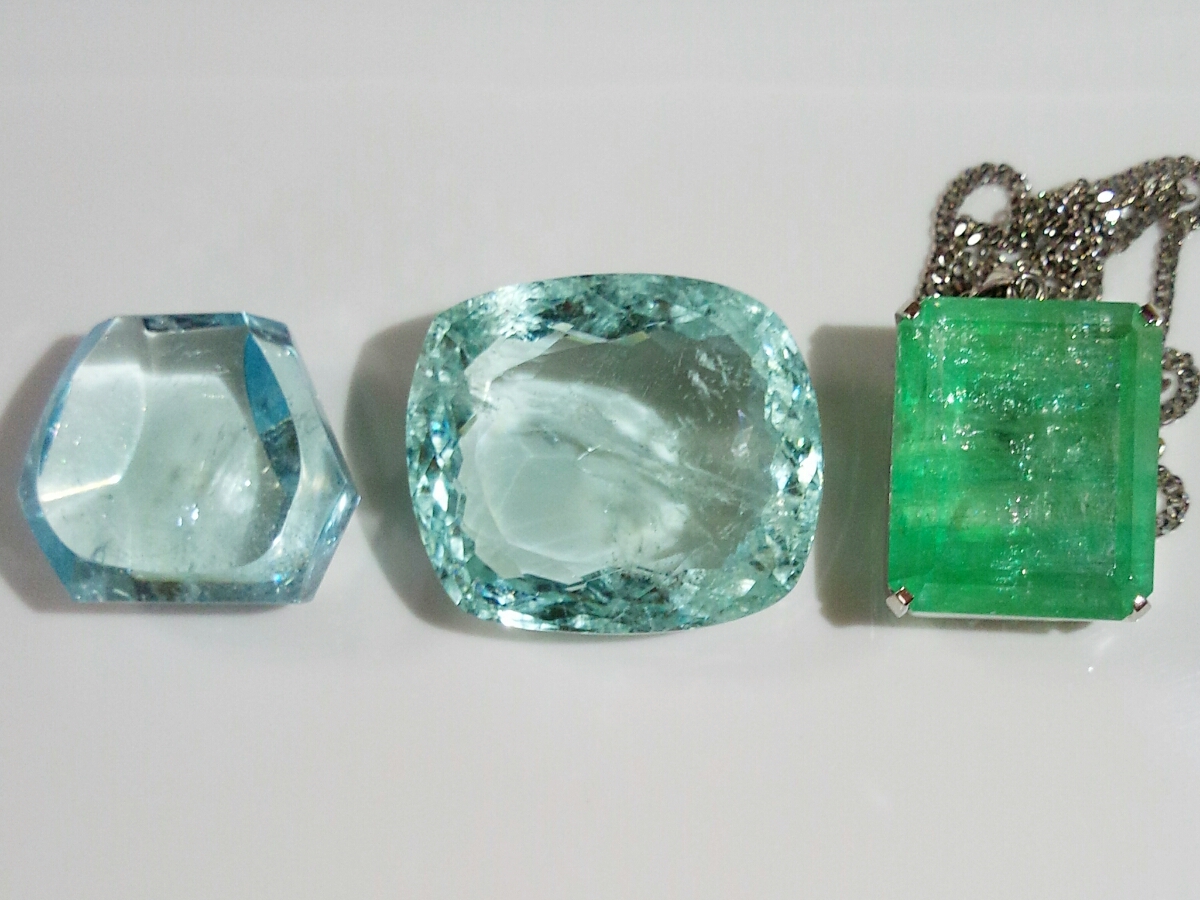  aquamarine also emerald also not name . less . beautiful blue beryl extra-large 133.924ctso-ting attaching non heating not yet processing 