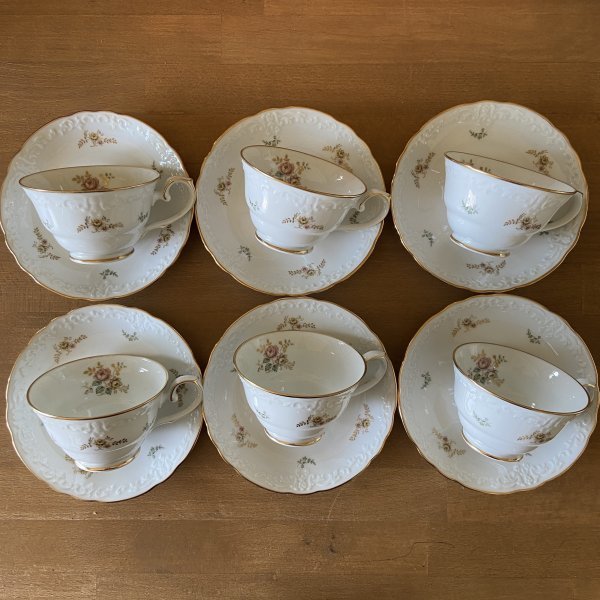 ヤフオク! - Noritake ノリタケ 金彩 薔薇柄 ティー カップ&...