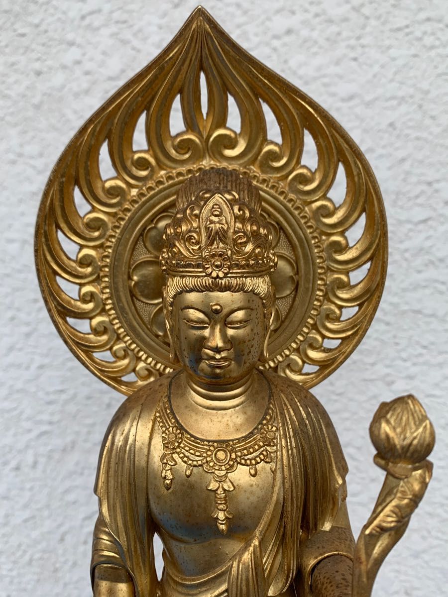 観音様 サイズ約H 35 W 13 D 13cm 重量2 3kg 金色 保管品 仏教 観音様 サイズ約H 35 W 13 D 13cm 重量2 3kg 金色 保管品 仏教