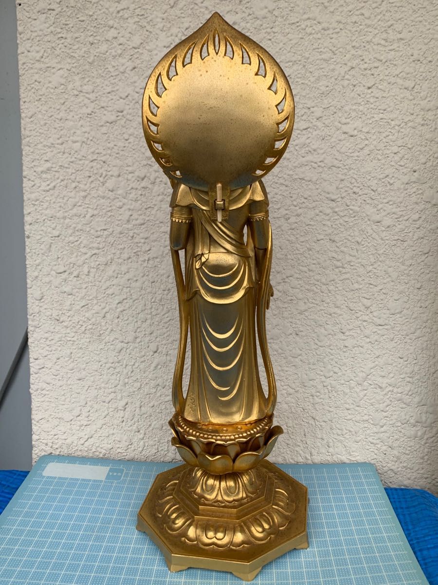 観音様 サイズ約H 35 W 13 D 13cm 重量2 3kg 金色 保管品 仏教 観音様 サイズ約H 35 W 13 D 13cm 重量2 3kg 金色 保管品 仏教