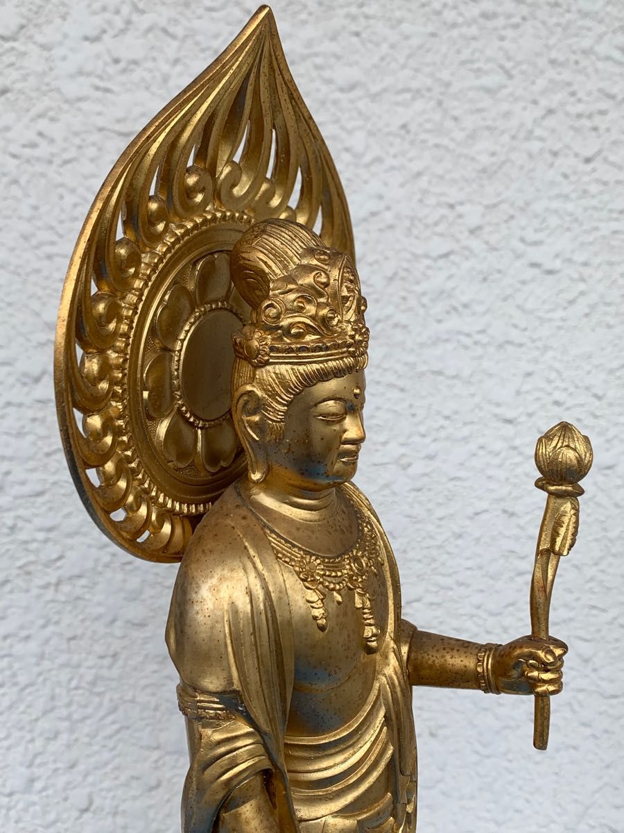 観音様 サイズ約H 35 W 13 D 13cm 重量2 3kg 金色 保管品 仏教 観音様 サイズ約H 35 W 13 D 13cm 重量2 3kg 金色 保管品 仏教