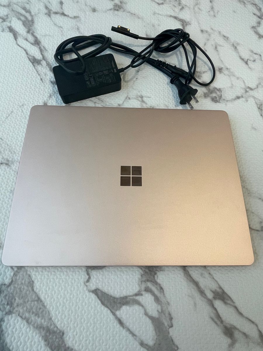 豊富なギフト 翌日発送!値下げ◎【美品】Surface LaptopGo12.4型