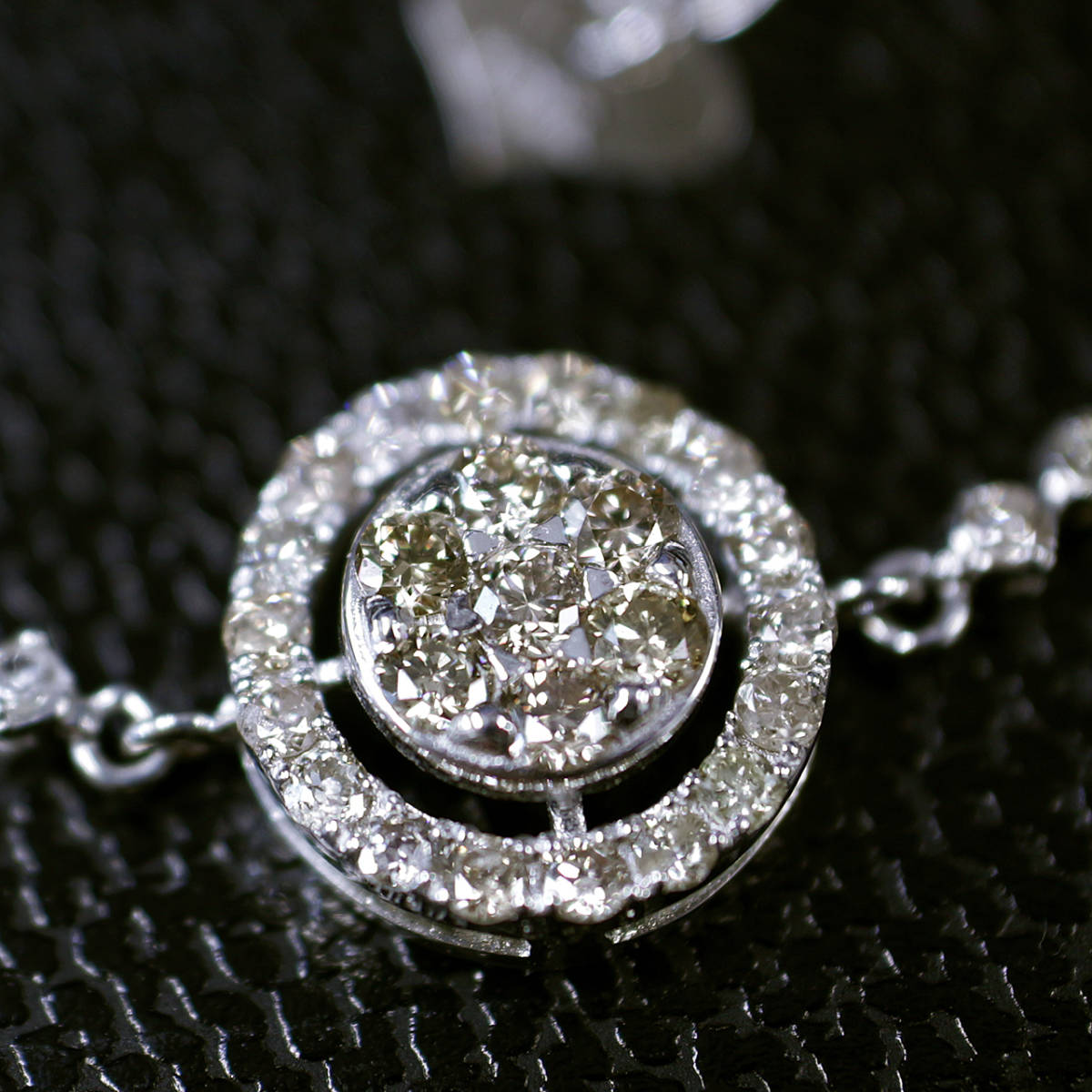 人気商品!! 0.7ct ダイヤモンド K18 WG ブレスレット 鑑別書付き