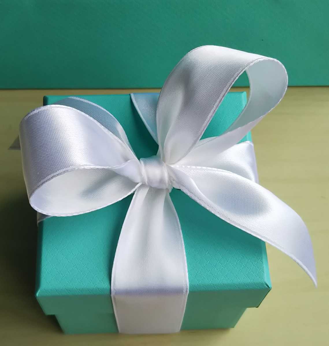 ティファニー 結婚指輪 箱 リボン 紙袋|Yahoo!フリマ(旧PayPay ティファニー 結婚指輪 箱 リボン 紙袋|Yahoo!フリマ(旧PayPay